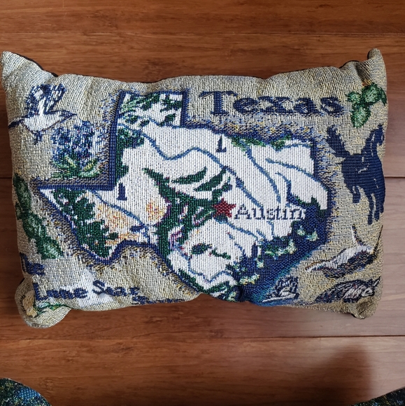 2 Texas Throw Pillows NEW - Picture 2 of 3
